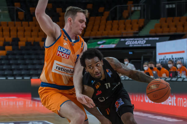 击中的直塞 击中的直塞